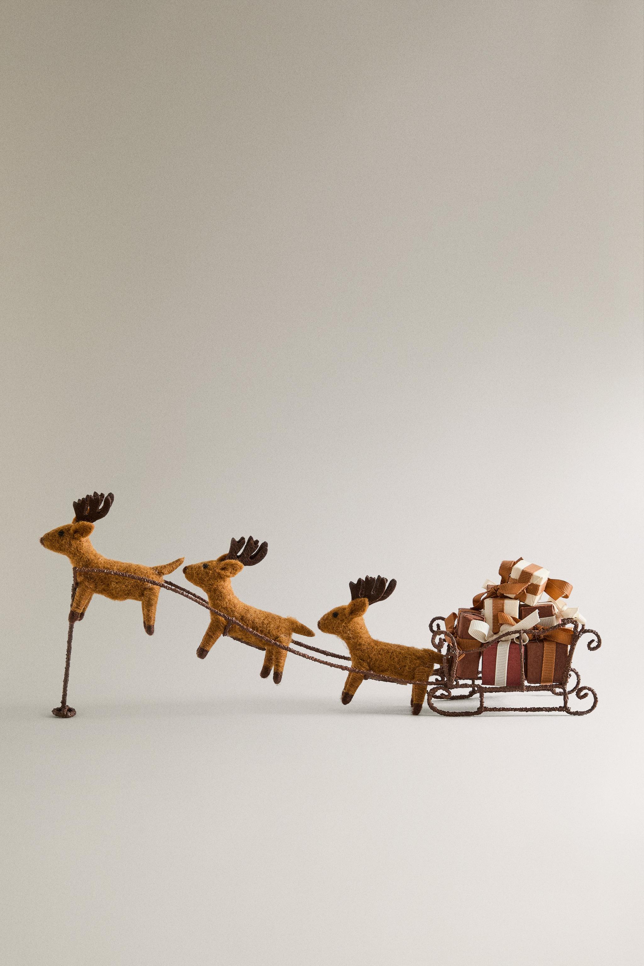 CHRISTMAS SLEIGH AND REINDEER ORNAMENT
